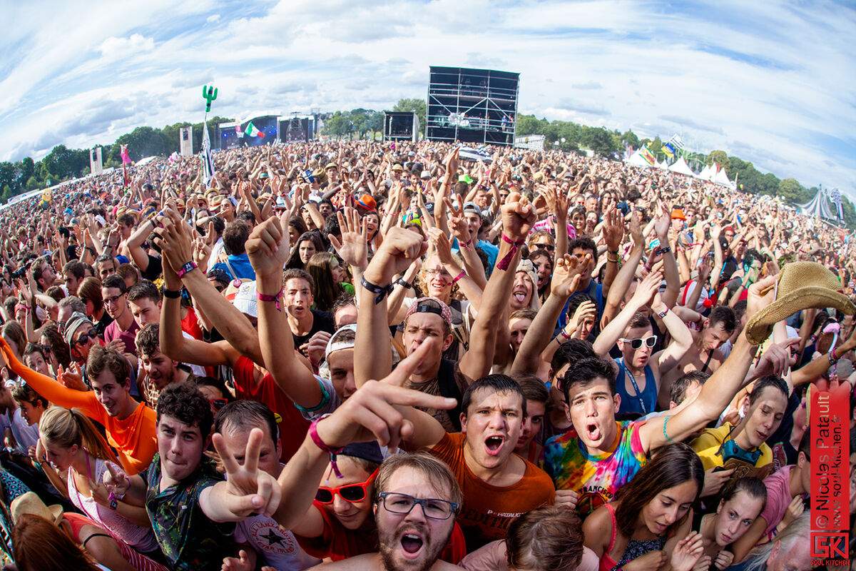 2015_08_07-Carav-live