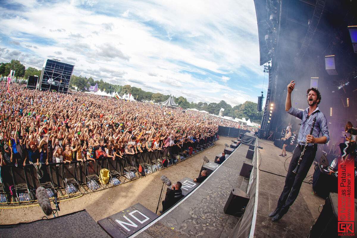 2015_08_07-Carav-live