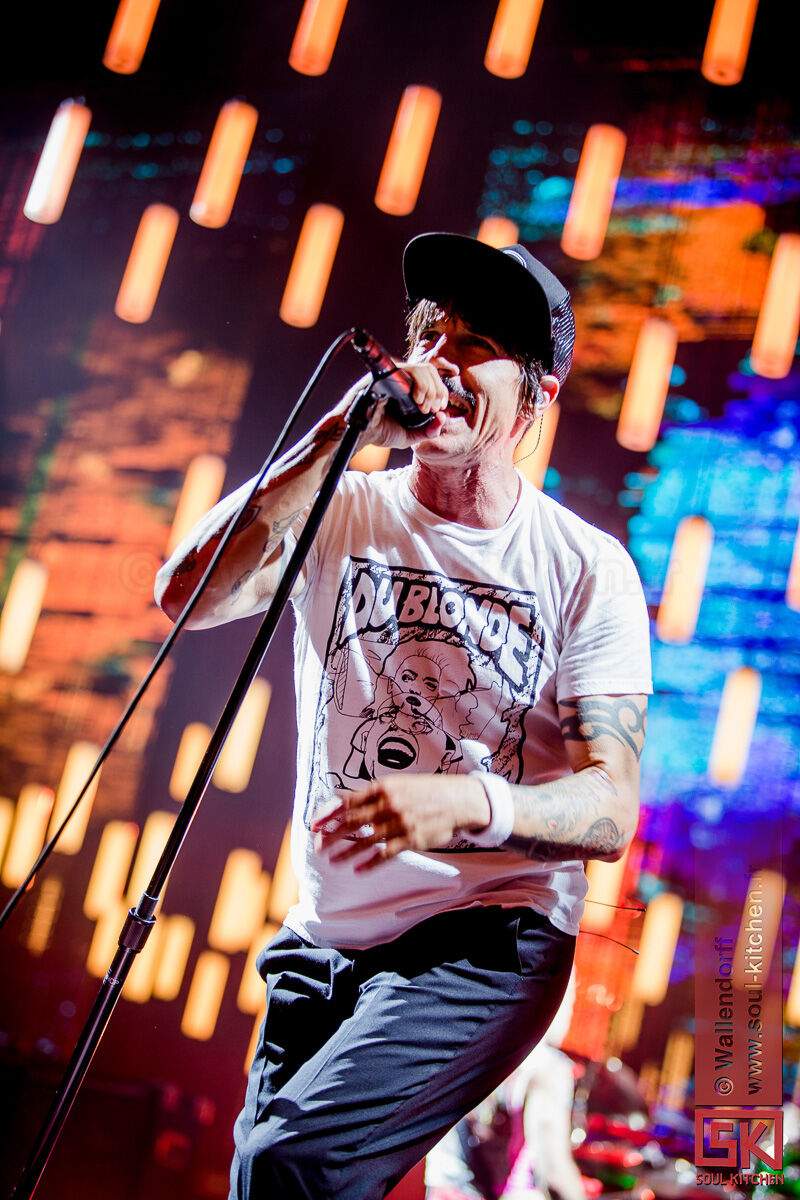 2016_10_15_red_hot_chili_peppers