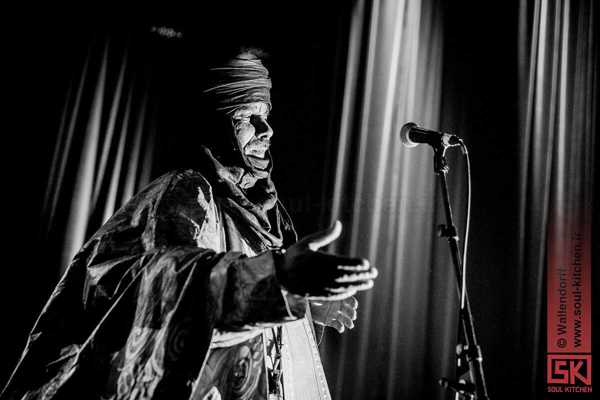 2016_11_21_tinariwen