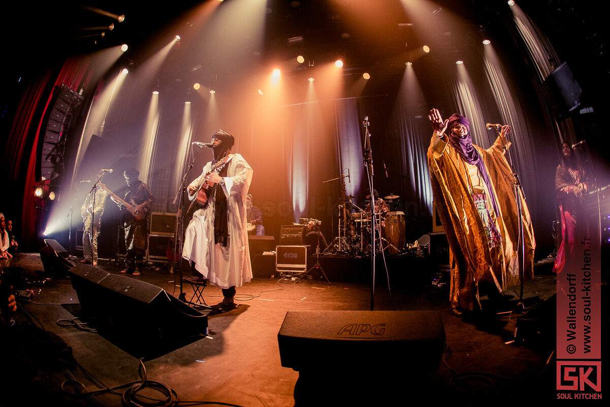 2016_11_21_tinariwen