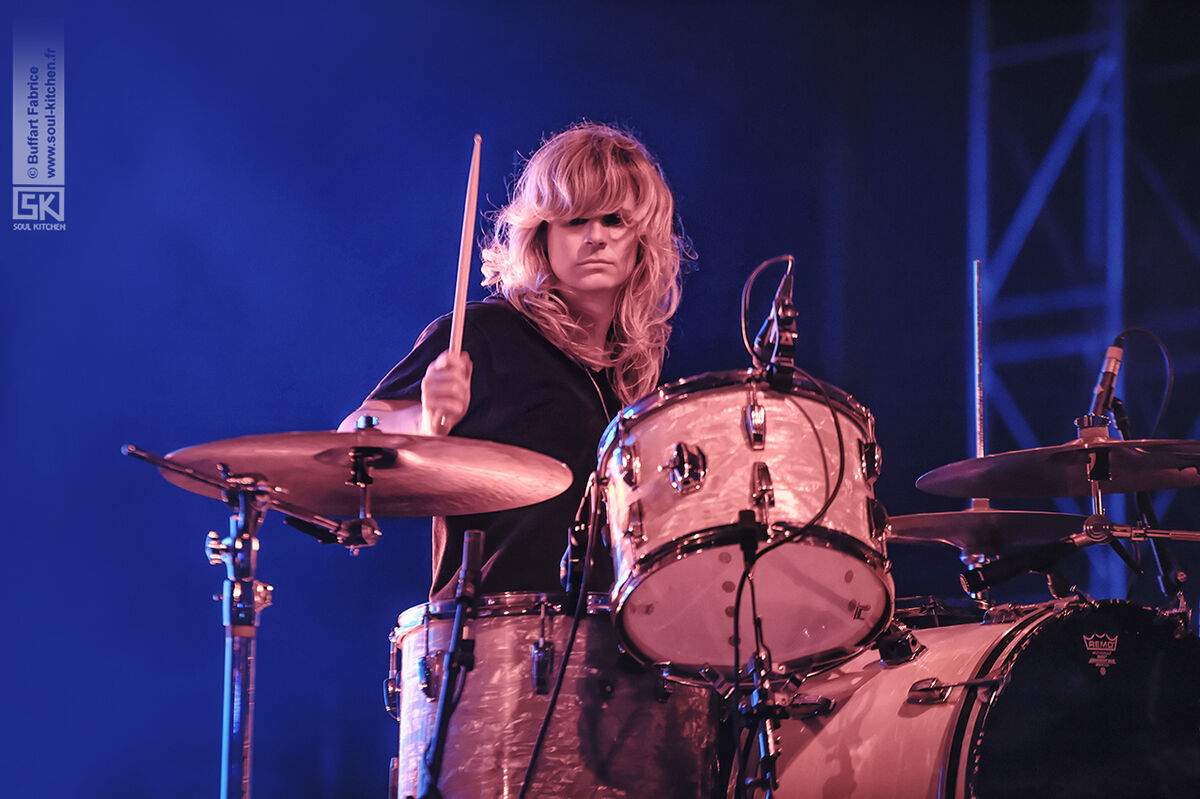 20187_06_11_black_angels_baroness_ bad_sounds