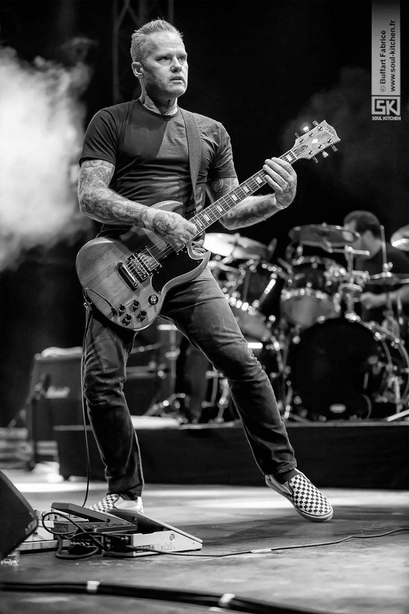 2018_06_03_gabriel_garzón_montano_idles_dead_cross