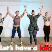 Scissor Sisters - Let's Have A Kiki