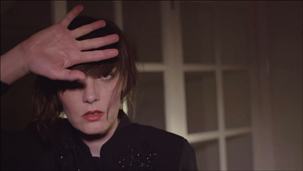 vidéo : Sarah Blasko - God-Fearing