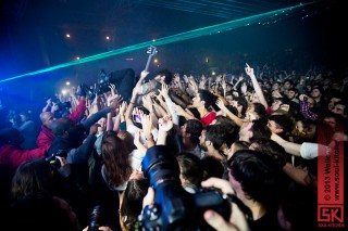 Photos de concert : Foals @ Festival des Inrocks, le Zénith, Paris | 12.11.2013