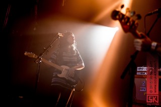 Photos de concert : Sallie Ford / Courtney Barnett @ le Divan du Monde, Paris (les Femmes s'en Mêlent) | 25.03.2015