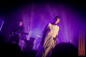 Photos : The Naked and Famous @ le Trianon, Paris | 08.02.2017