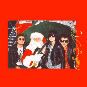 Dum Dum Girls - Merry Christmas, Baby (please Don’t Die)
