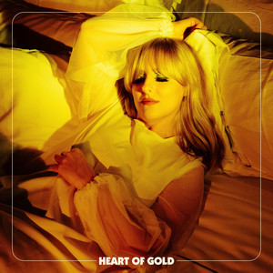 Molly Burch - Heart Of Gold