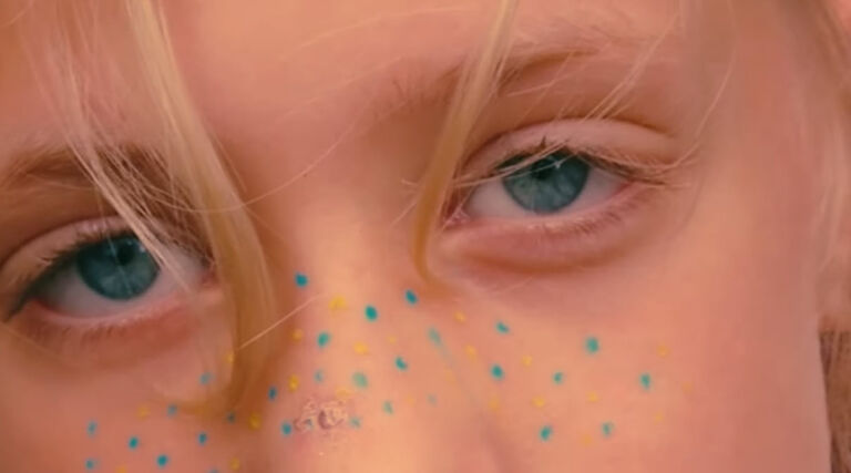 Liou-chaoticfireflies
